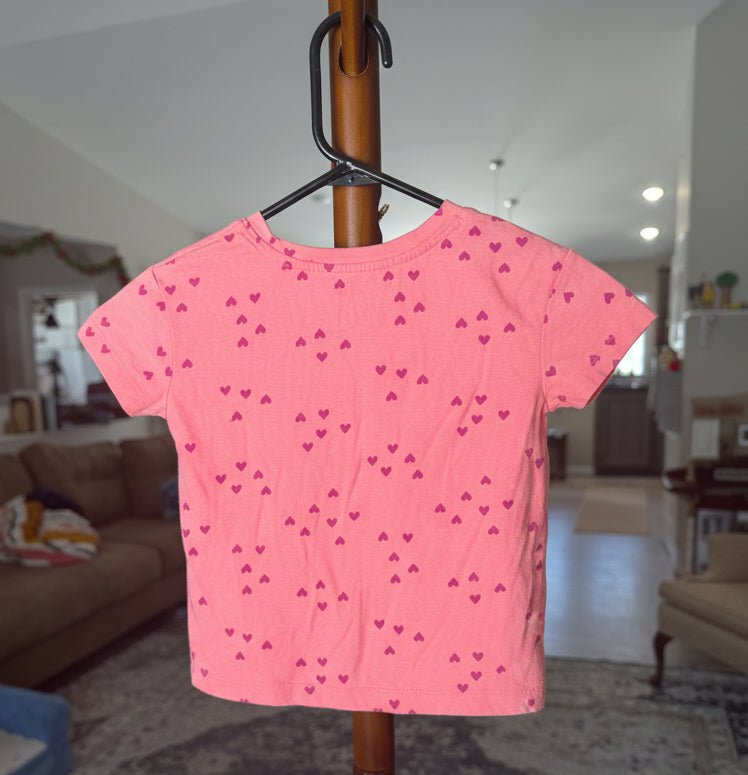 Pink Hearts Tee XS 4/5 - Haven on Summer HillDollar Bin