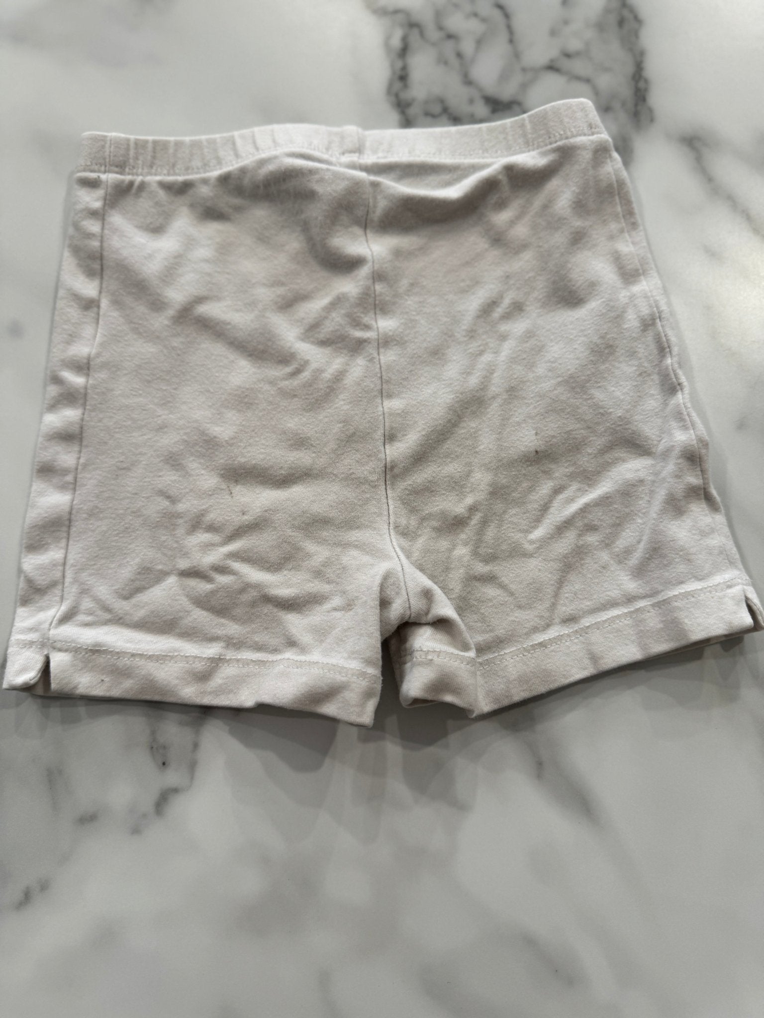 White Under - Shorts 4T - Haven on Summer HillDollar Bin