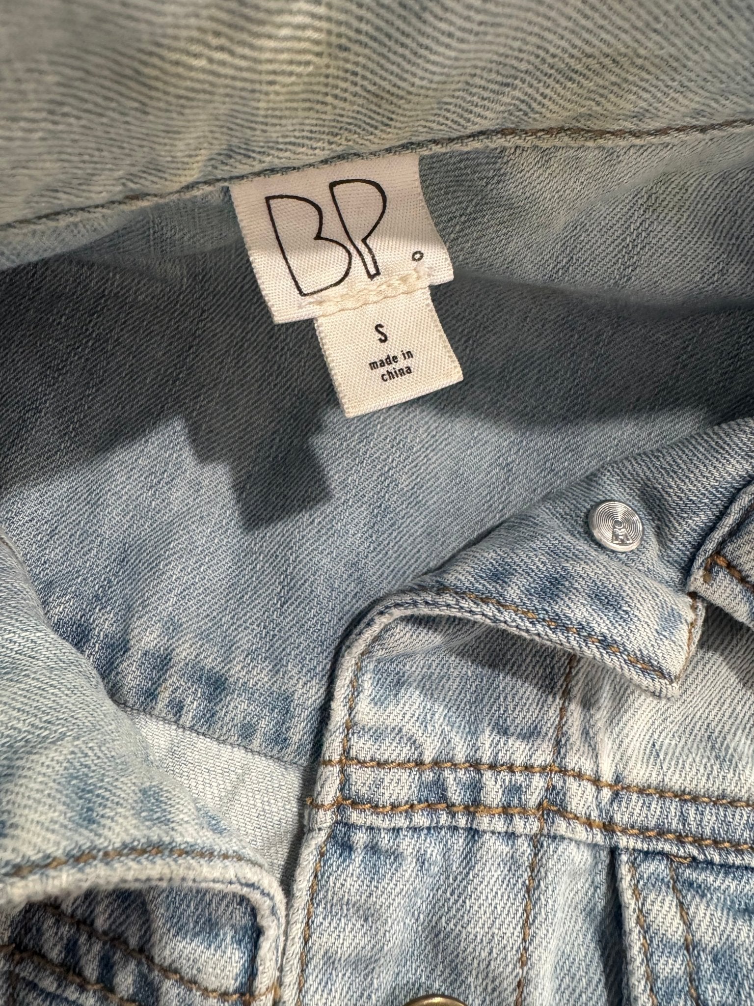 Light - Wash, Light - Weight Jean Jacket Women's Small (Discount: Neck Discoloration) - Haven on Summer HillWomen's Apparel