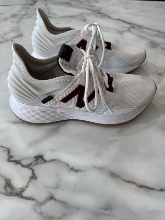 White and Navy New Balance Tennis Shoe Women's 8 - Haven on Summer HillWomen's Shoes